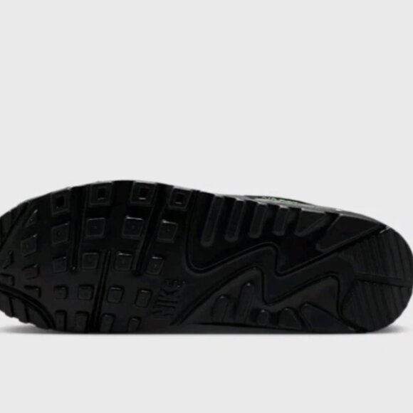 New Nike Air Max 90 Size 9.5 Green Strike Men's Comfort Style Sneakers - Picture 4 of 6